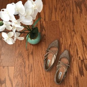 Tan Steve Madden Edggy Flat
